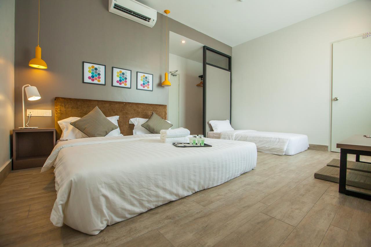 Bzz Hotel Skudai Eksteriør bilde