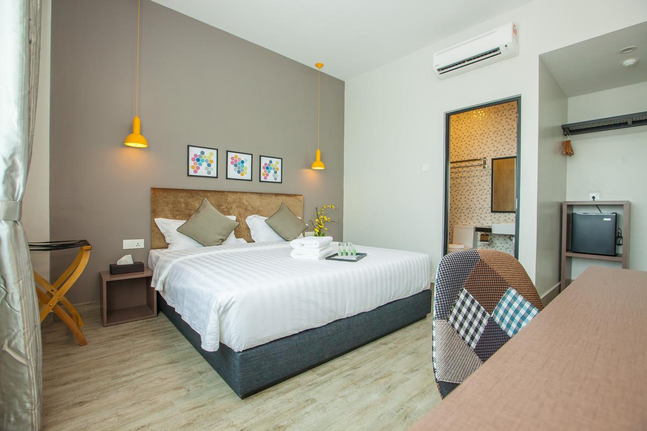 Bzz Hotel Skudai Eksteriør bilde