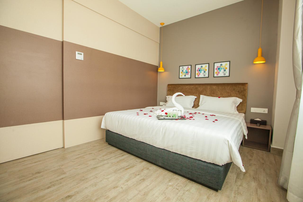 Bzz Hotel Skudai Eksteriør bilde