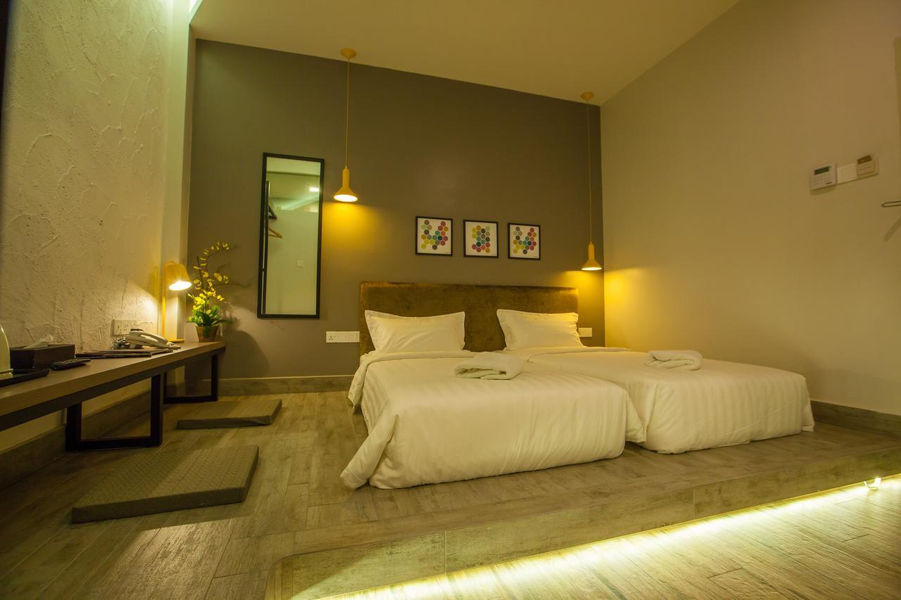 Bzz Hotel Skudai Eksteriør bilde