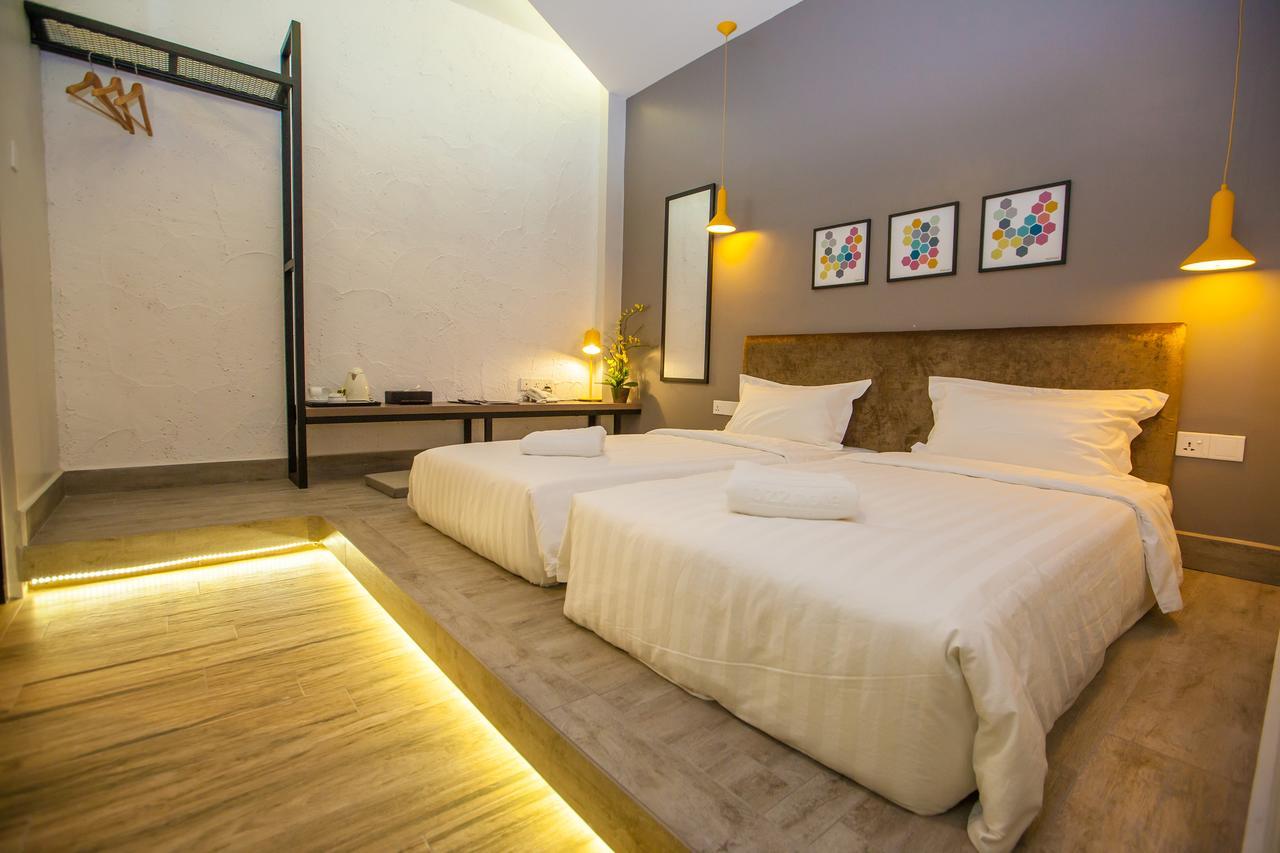 Bzz Hotel Skudai Eksteriør bilde