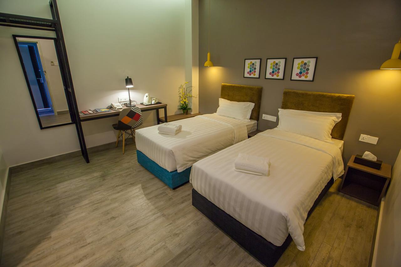 Bzz Hotel Skudai Eksteriør bilde