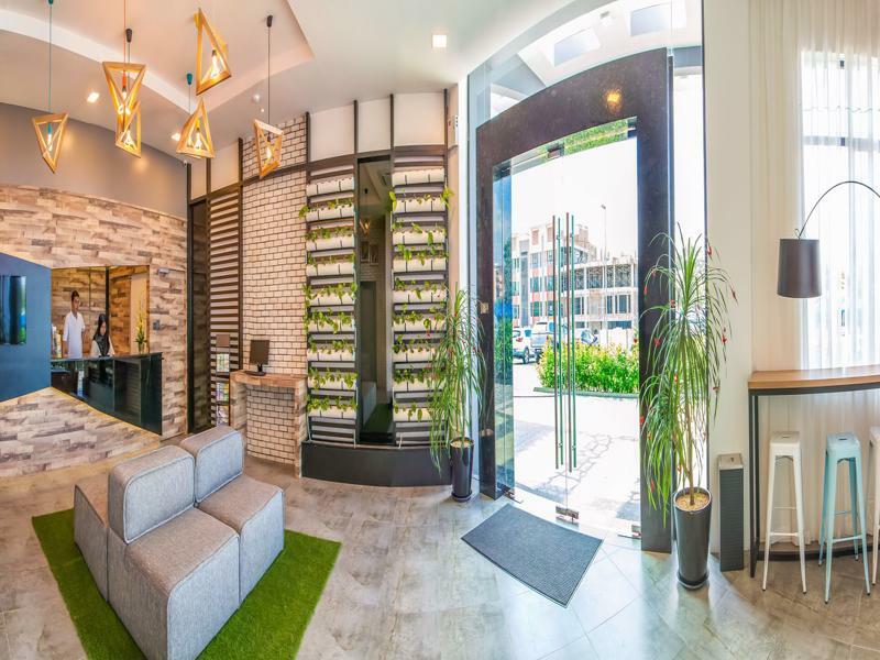 Bzz Hotel Skudai Eksteriør bilde