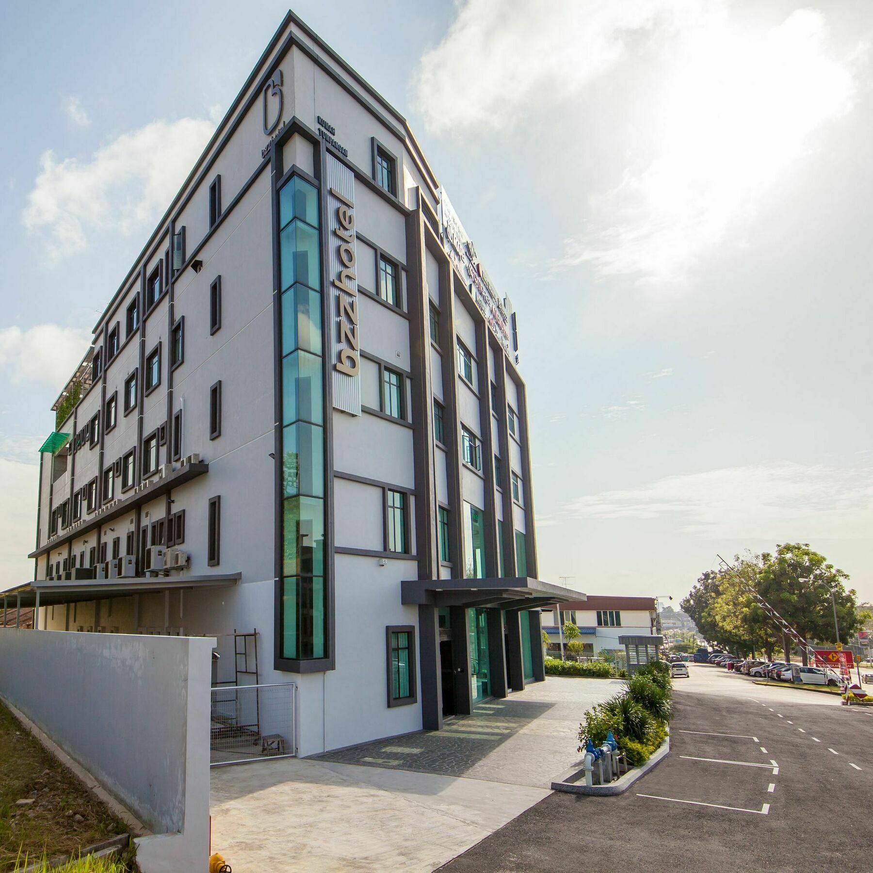 Bzz Hotel Skudai Eksteriør bilde